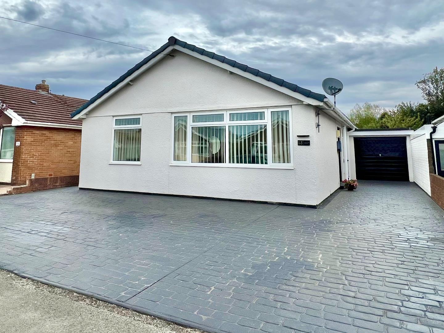 West End Avenue, Porthcawl, Bridgend County Borough, CF36 3NH